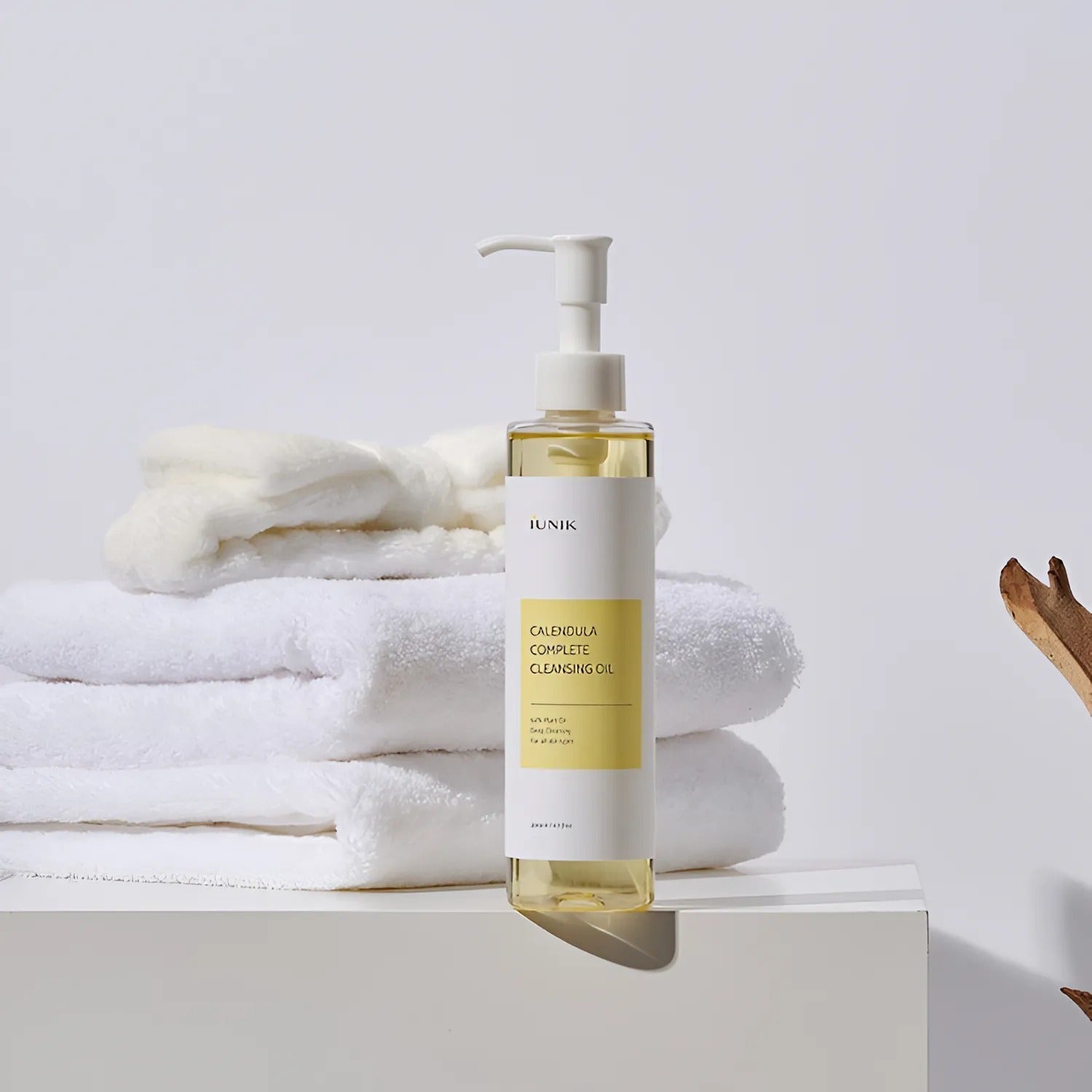 IUNIK - Calendula Complete Cleansing Oil 200ml