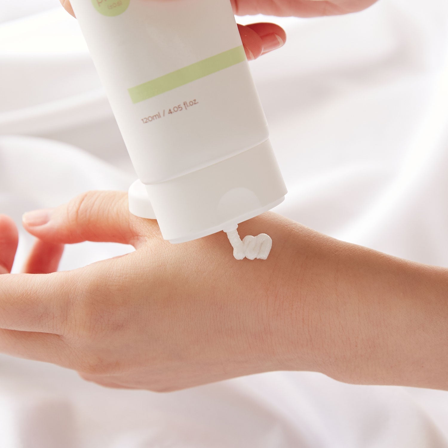IUNIK - Centella Mild Cleansing Foam 120ml