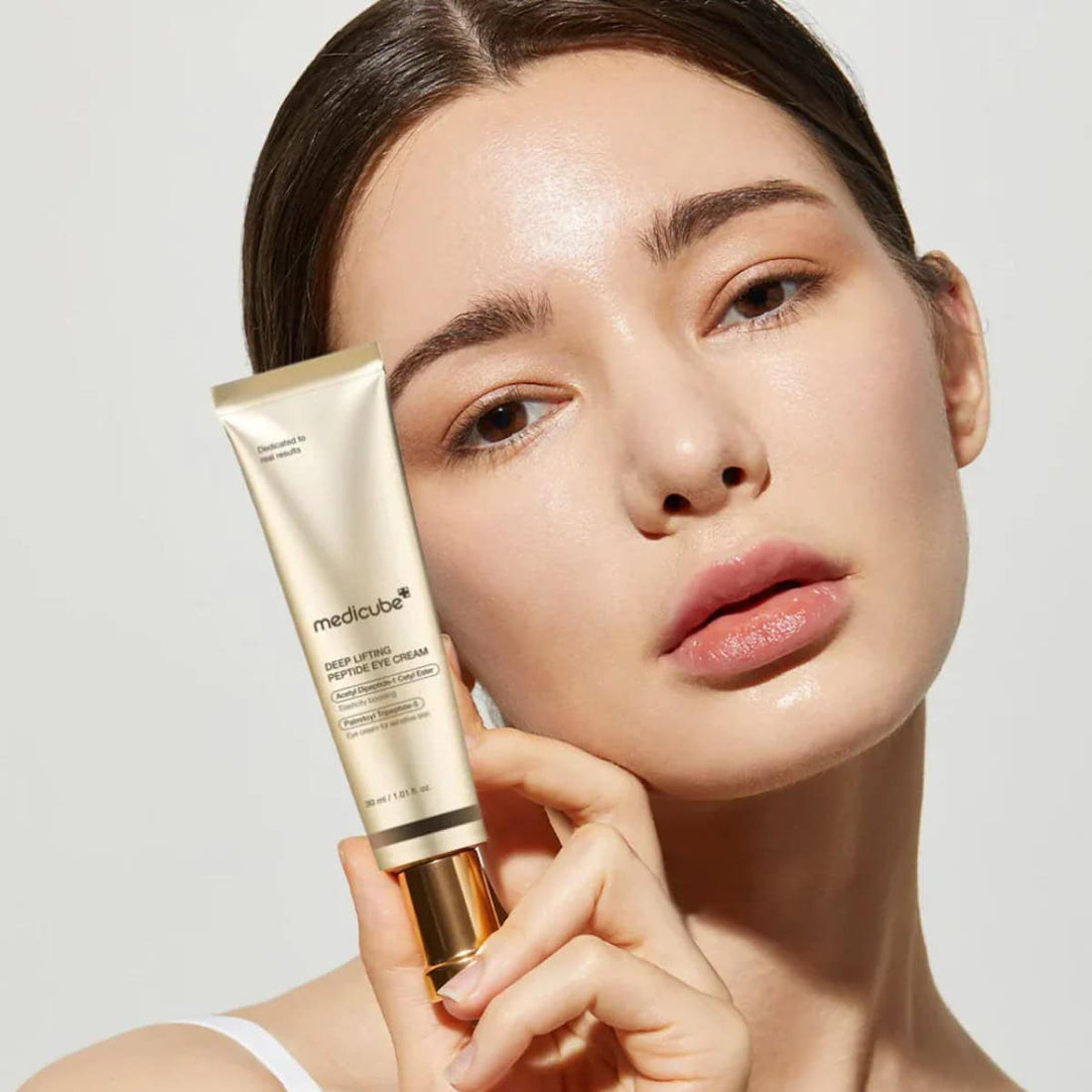 MEDICUBE - Deep Lifting Peptide Eyecream for Face 30ml